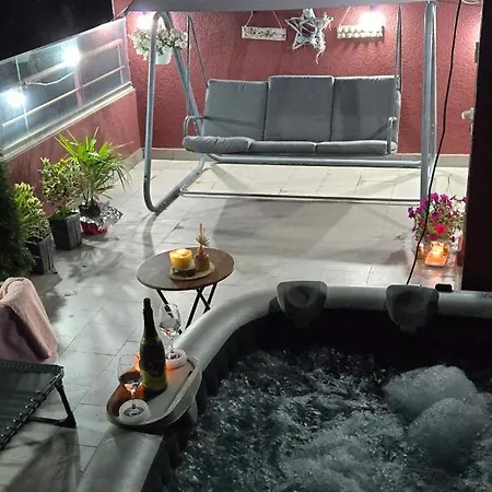 Private Rooftop Jacuzzi- Side Duplex Lägenhet
